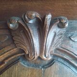 Armoire sculptée