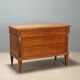 Commode Empire ancienne en noyer avec détails dorés, XIXe siècle