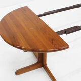 Vintage Danish round extendable dining table solid teak Langeskov möbelfabrik