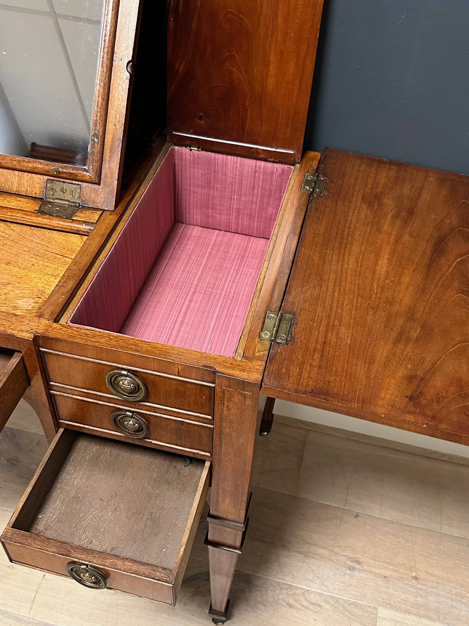 18th century dressing table