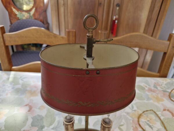 Ancienne lampe en bronze argenté , mis à par les bras qui ne sont pas argen