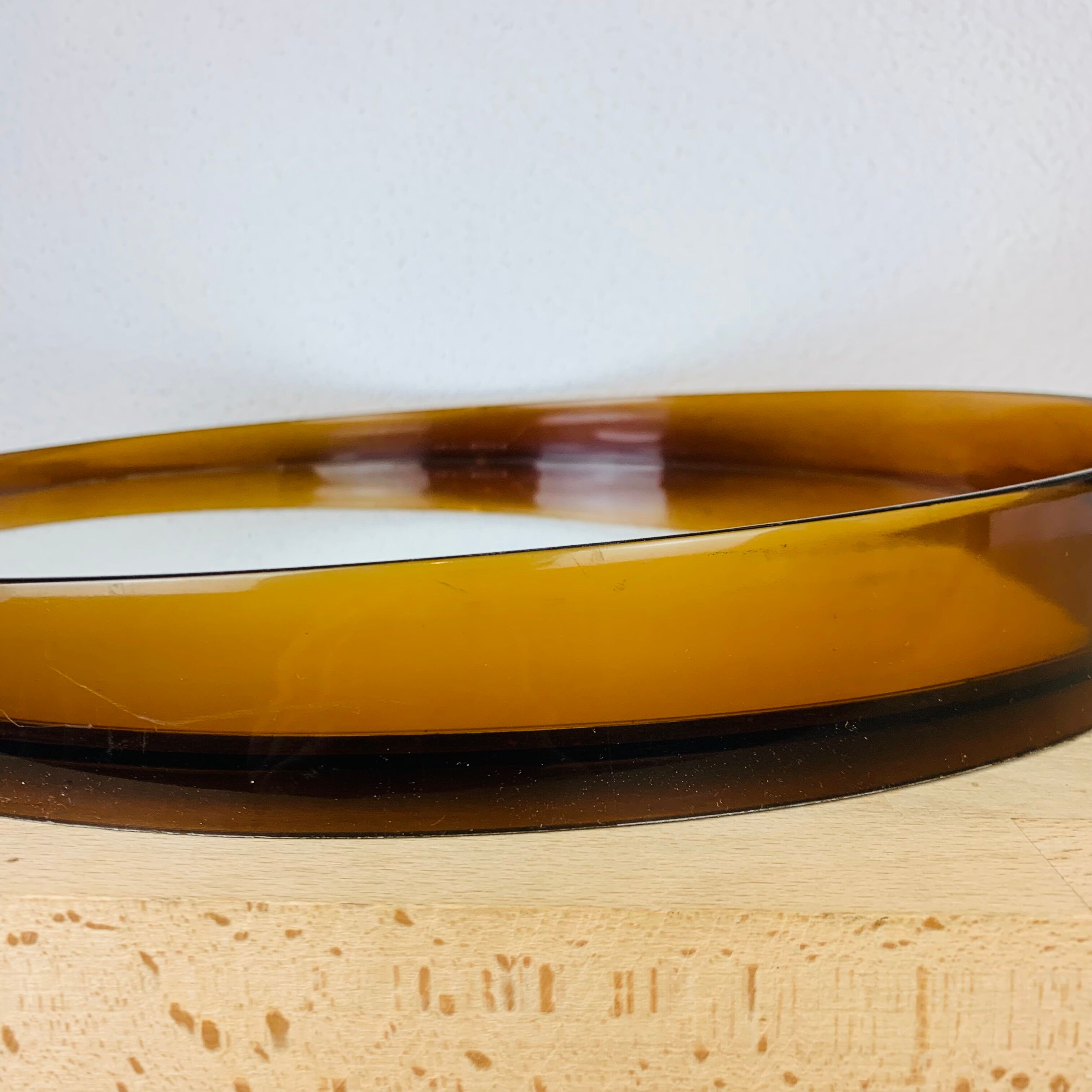 Syla 710 round mirror amber strapping