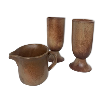 Set of 2 mugs and 1 creamer