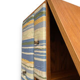 Dressing table in natural wood and fabrics