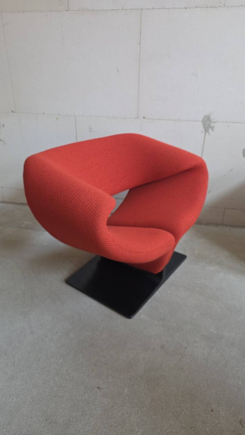 Ribbon Chair by Pierre Paulin Artifort