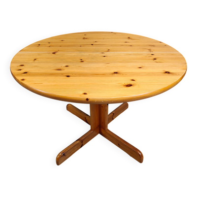 Table à manger en bois de pin de style Rainer Daumiller, années 1970.