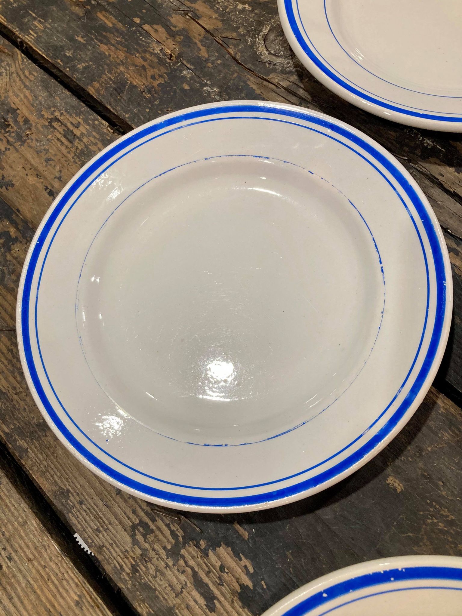 Lot 7 plates Mill of Wolves - Blue Edising Hamage