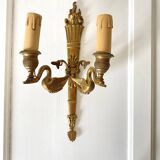 Paire d'appliques doubles en laiton style louis XVI décor de cygnes