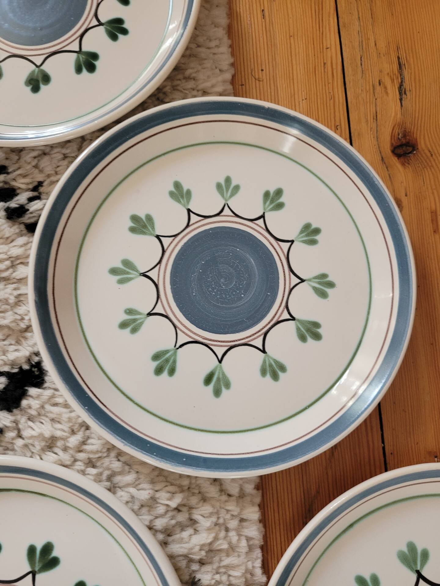 Lot no. 1 of 6 dessert plates MBFA Pornic