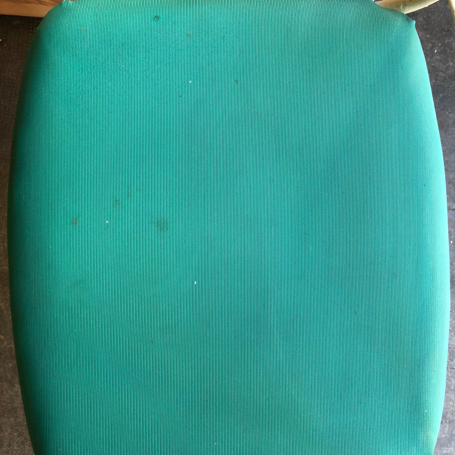 Lot 2 vintage chairs