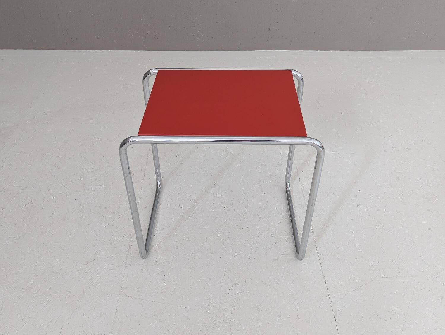 Table Thonet B9/b en acier tubulaire, conçue par Marcel Breuer, années 1930