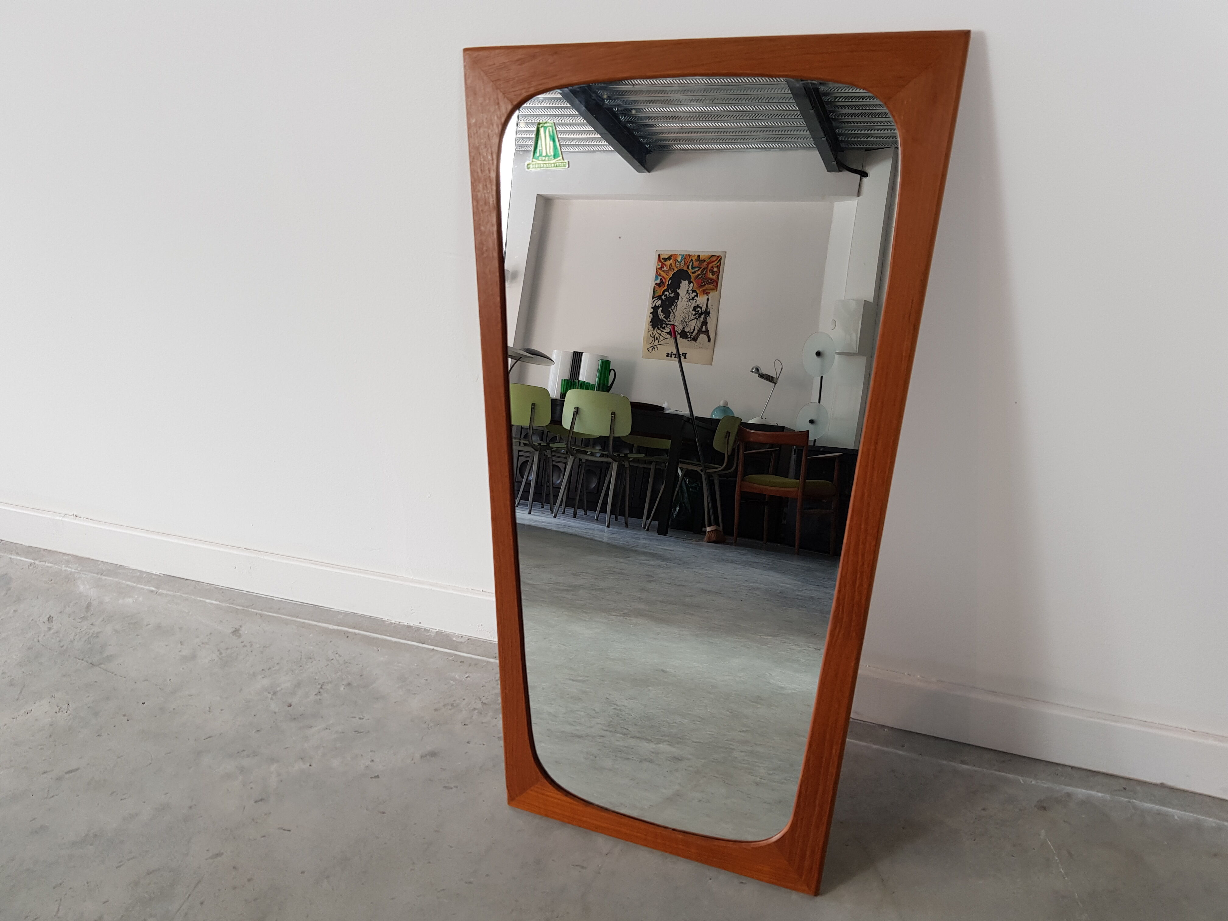 Asymmetrical mirror in Scandinavian teak 70x139cm