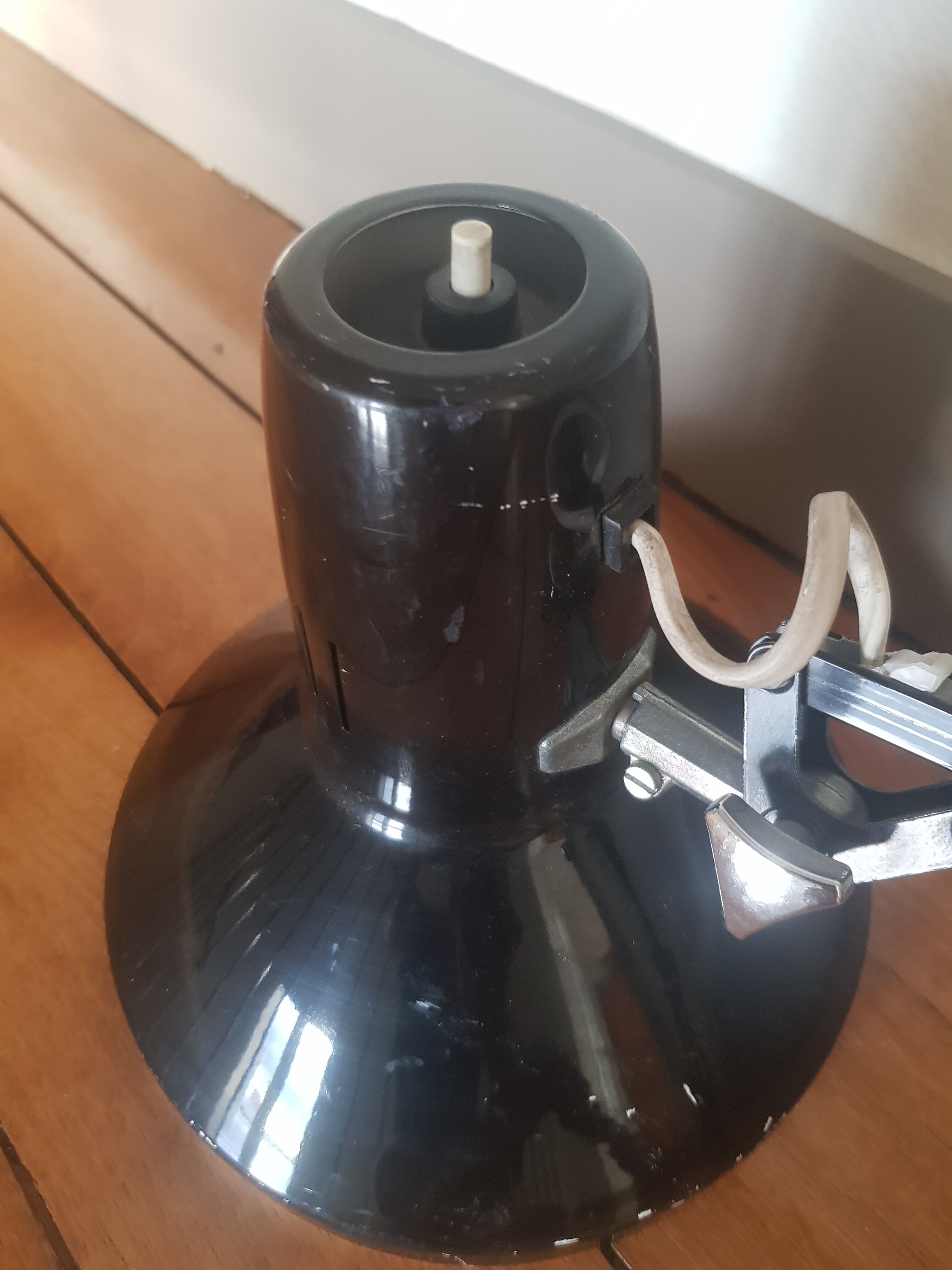 Ledu articulated lamp