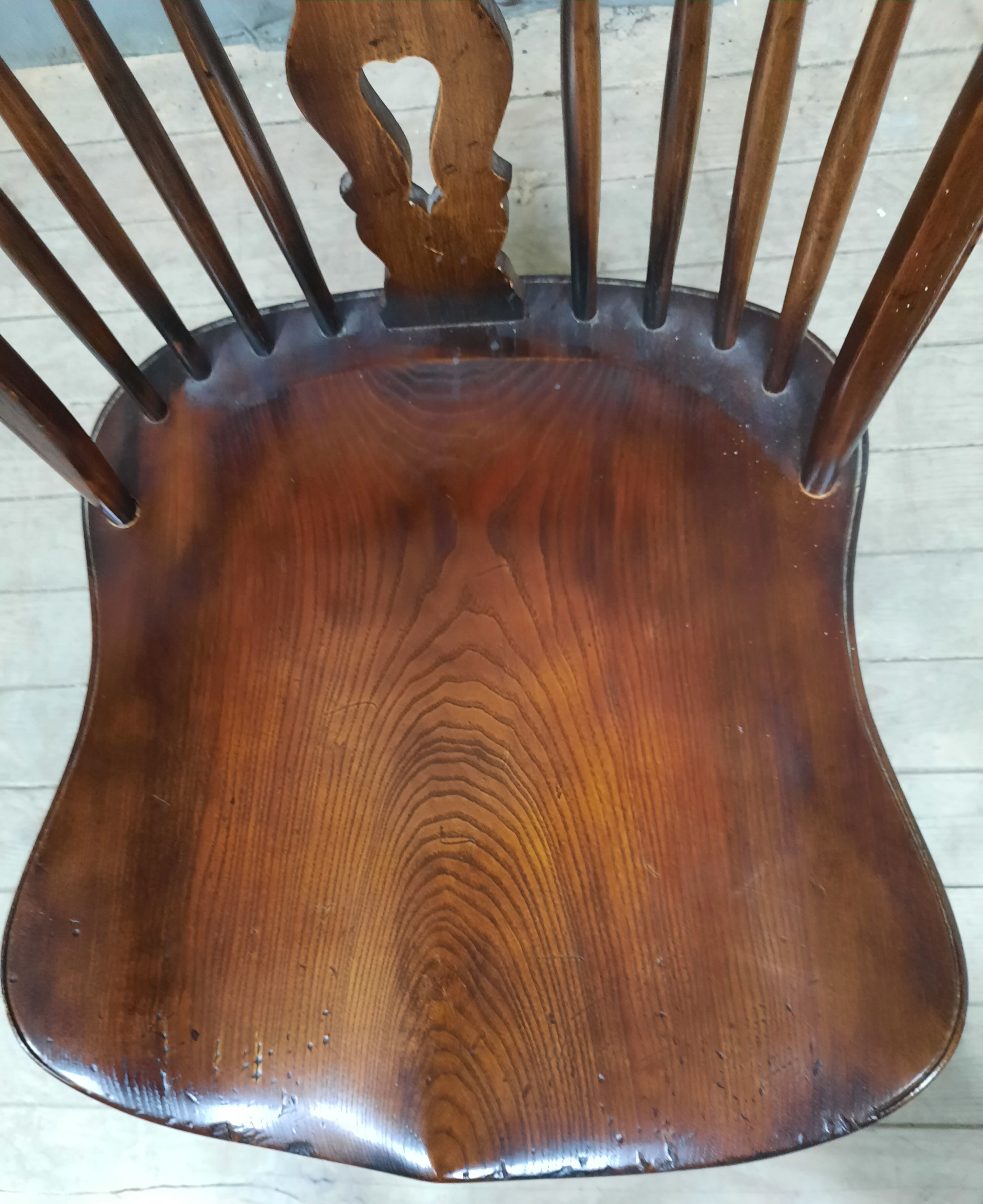 Series of 6 American chairs