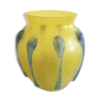 Vase en verre coloré