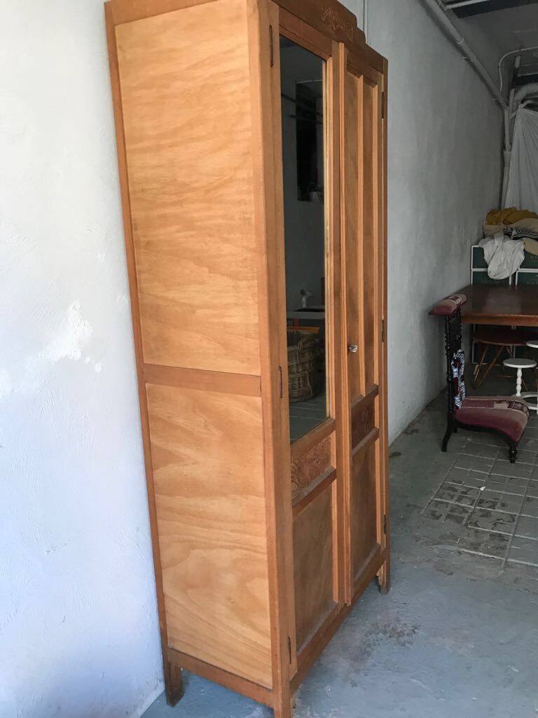 Armoire style art déco