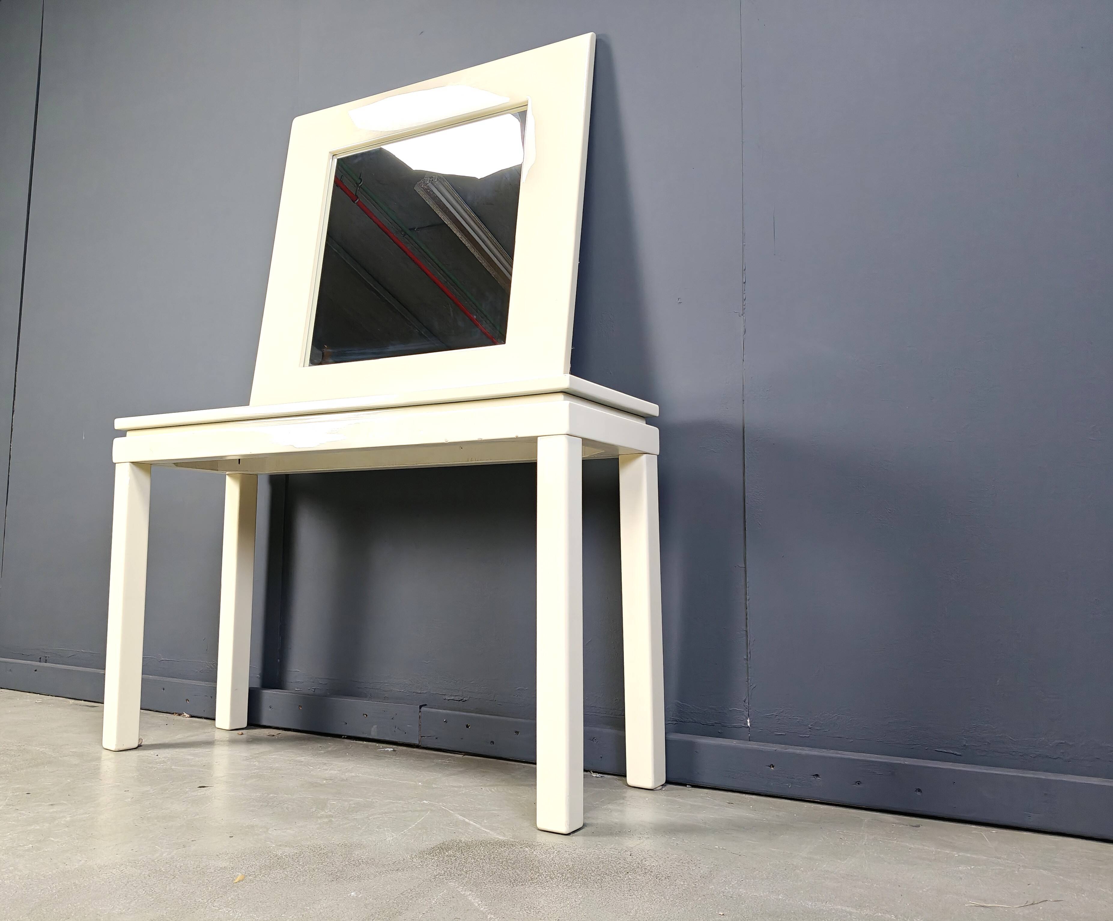 Console française vintage en bois laqué avec miroir, années 1980