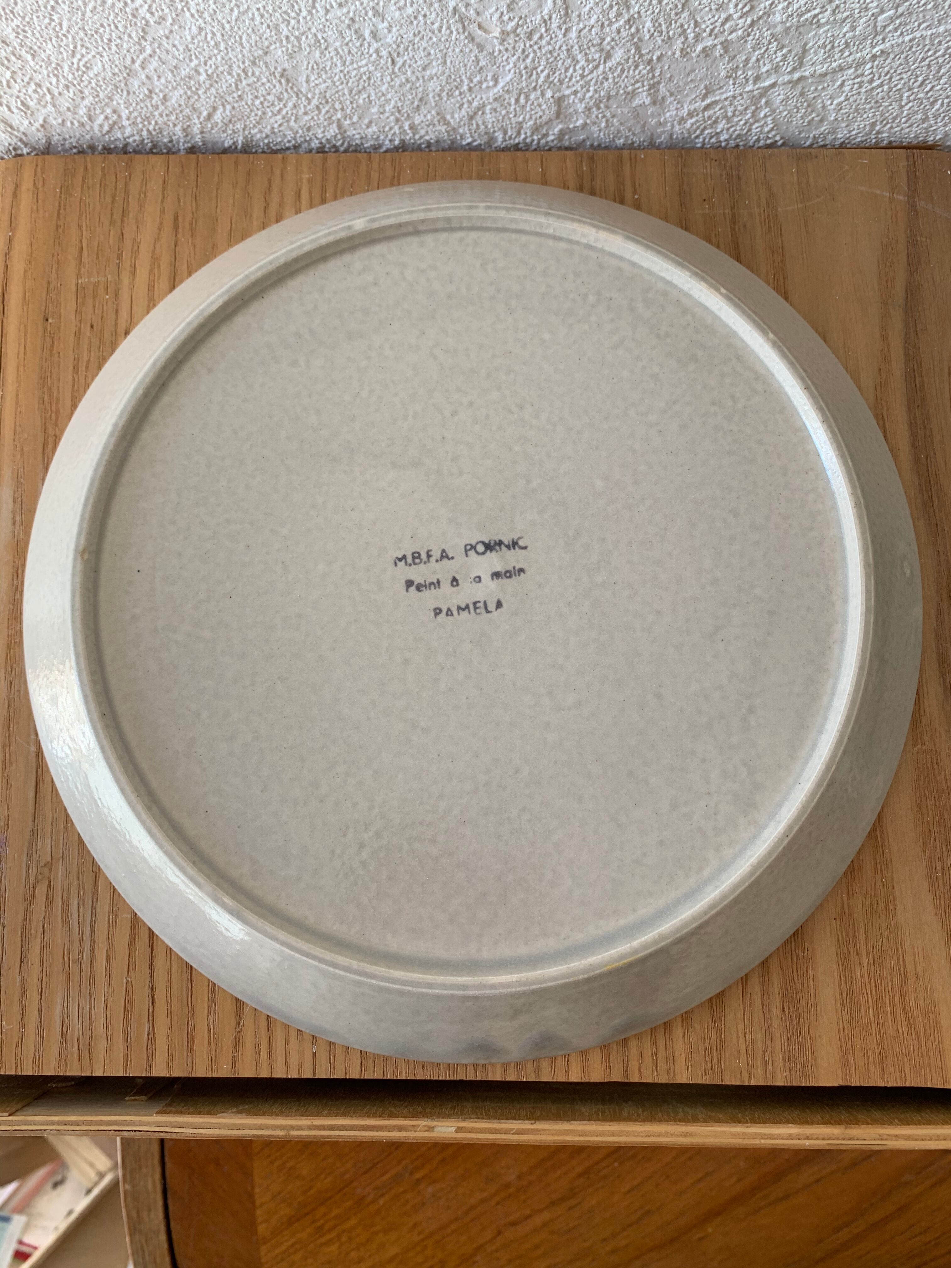 6 flat plates vintage model Pamela