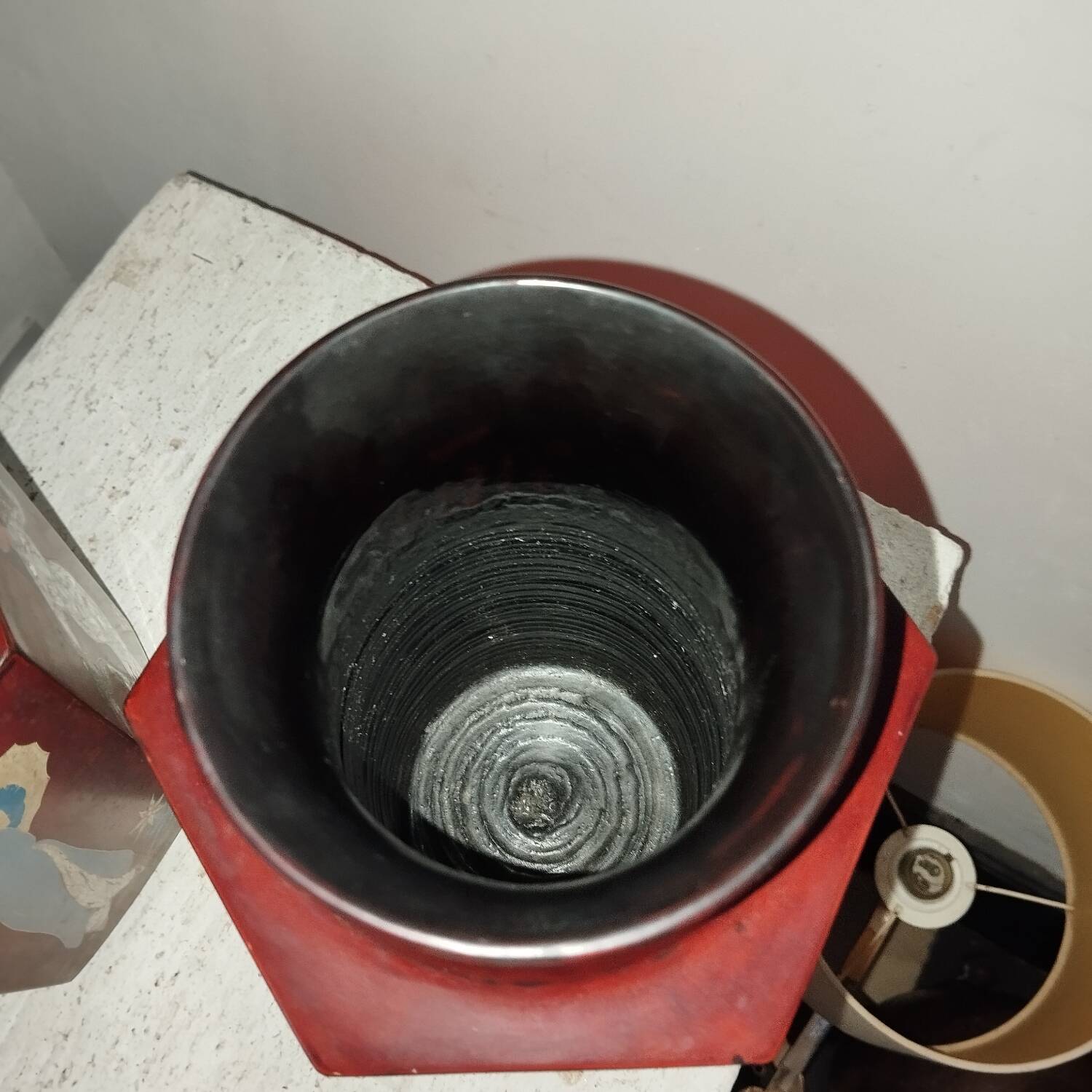 Pair of Vietnam lacquer vases from the 1950s