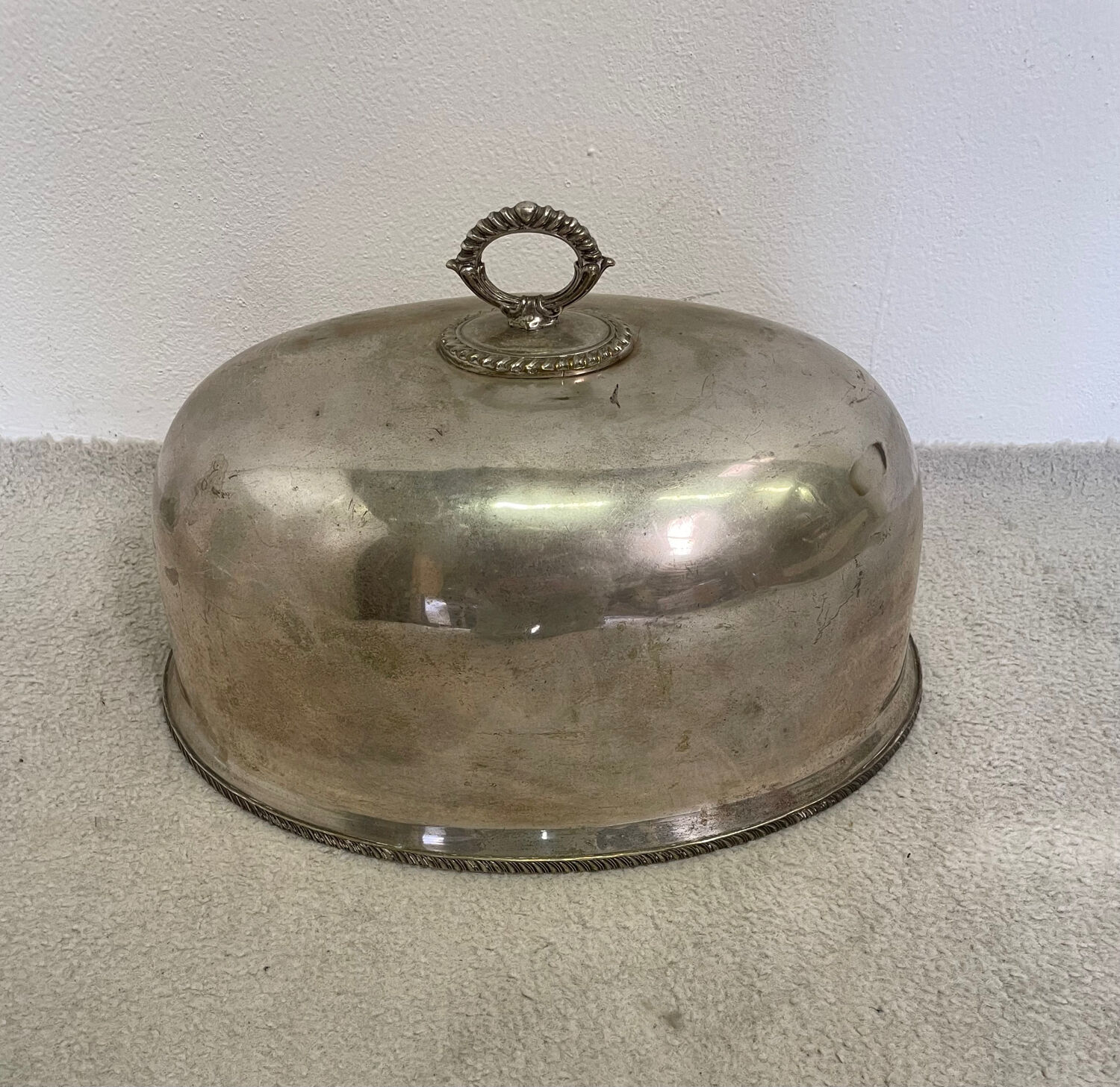 Grande cloche de service en métal argenté XIXe