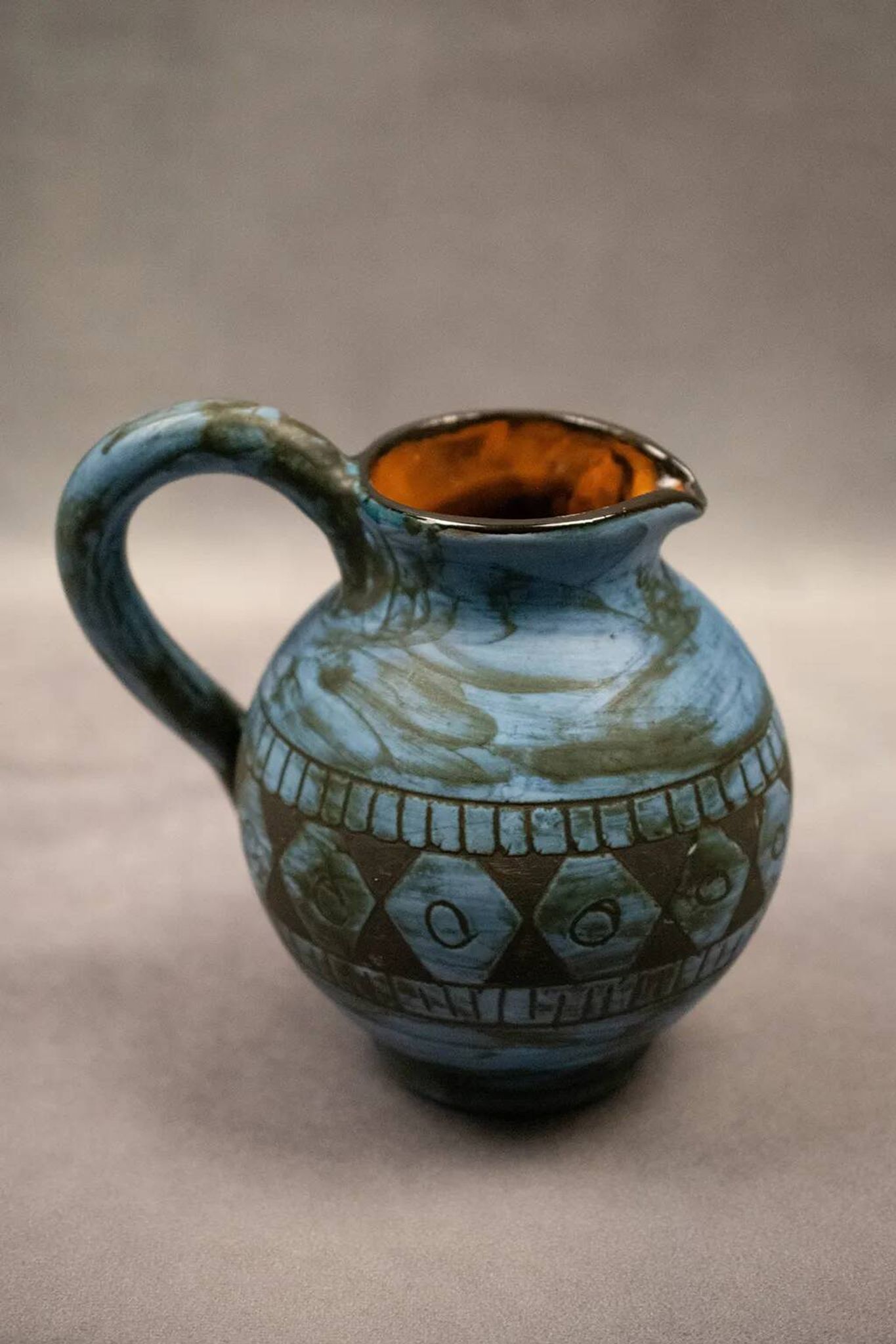 Blue ceramic pitcher with frieze by Jérôme Massier – Vallauris