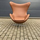 Fritz Hansen Egg chair by Arne Jacobsen in Cognac leather, NEW condition!