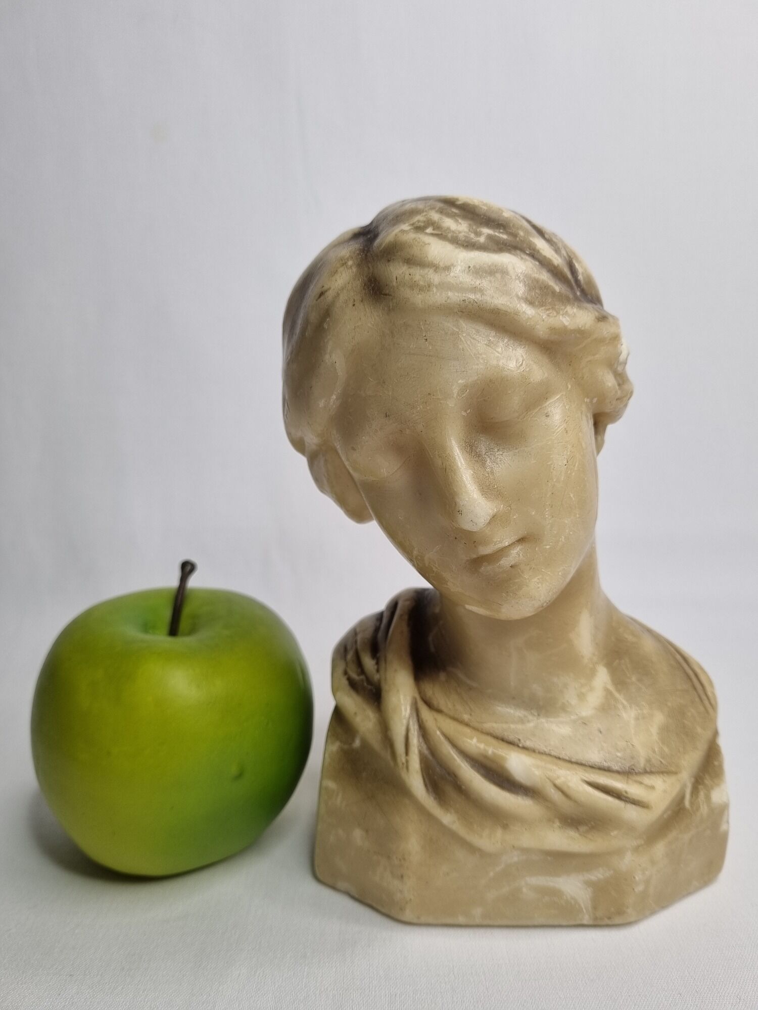 Bust of a young woman in Florentine style wax, 19 cm