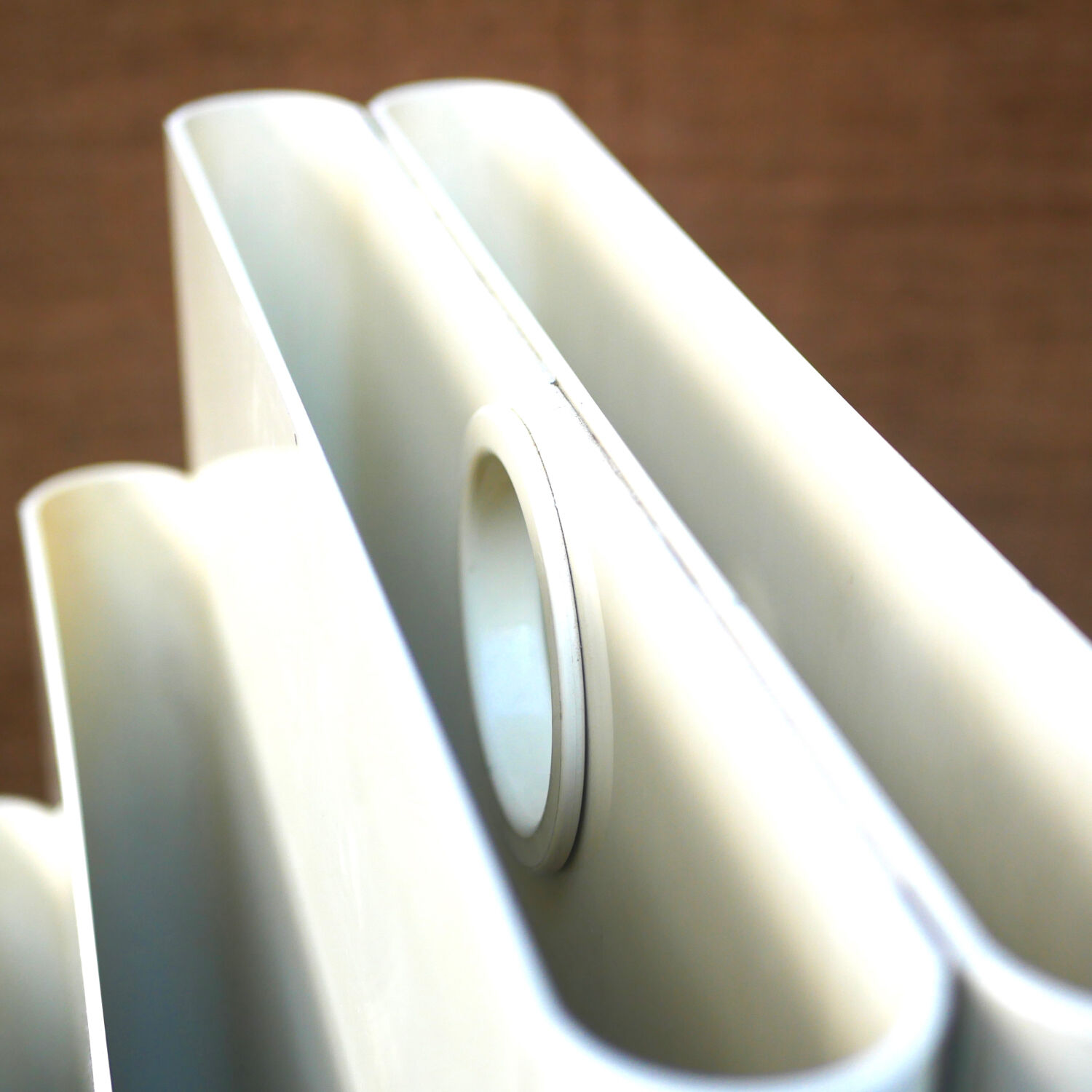 Magazine rack by Giotto Stoppino for Kartell