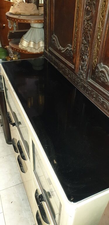 Furniture business in dentist painted plate 1950