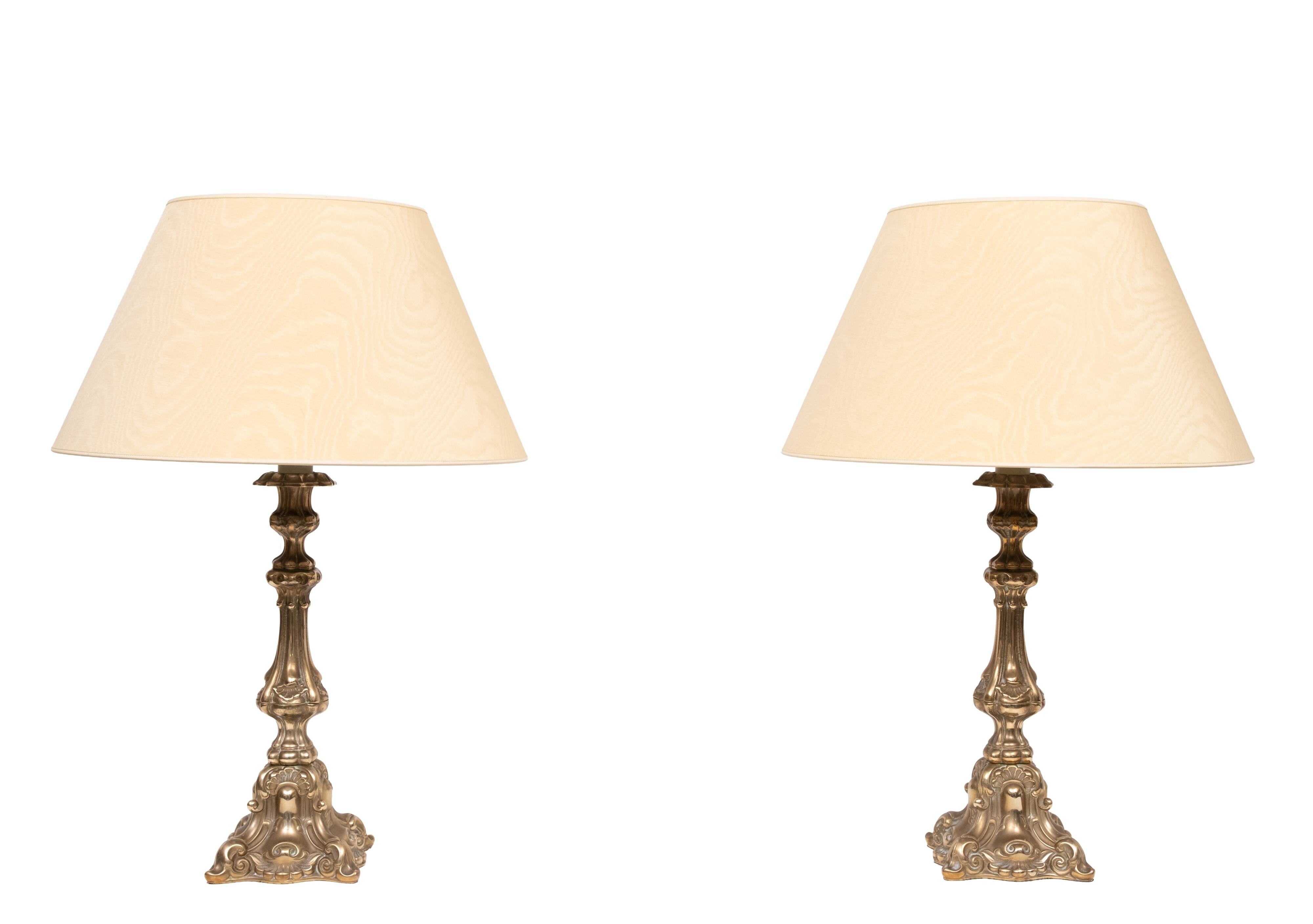Stunning pair of Rococo Brass table lamps Italy 1920s