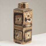 Royal Copenhagen. Petit vase en faïence à décor ethnique. Vers 1970