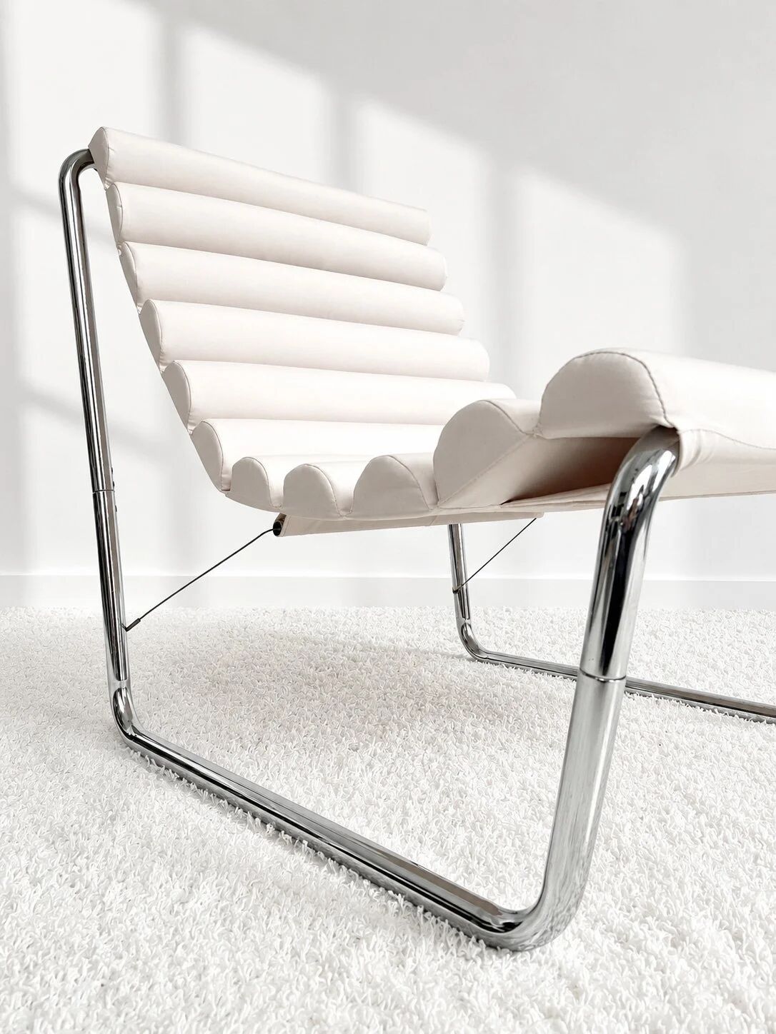 Hanging chair in Michel Boyer style, circa 1980.