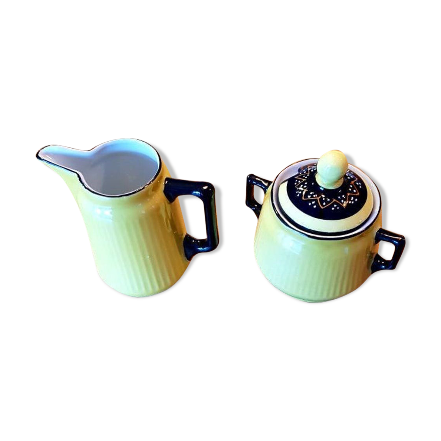 Milk and sugar pot in earthenware