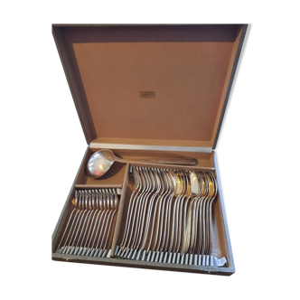 Silver metal housewife