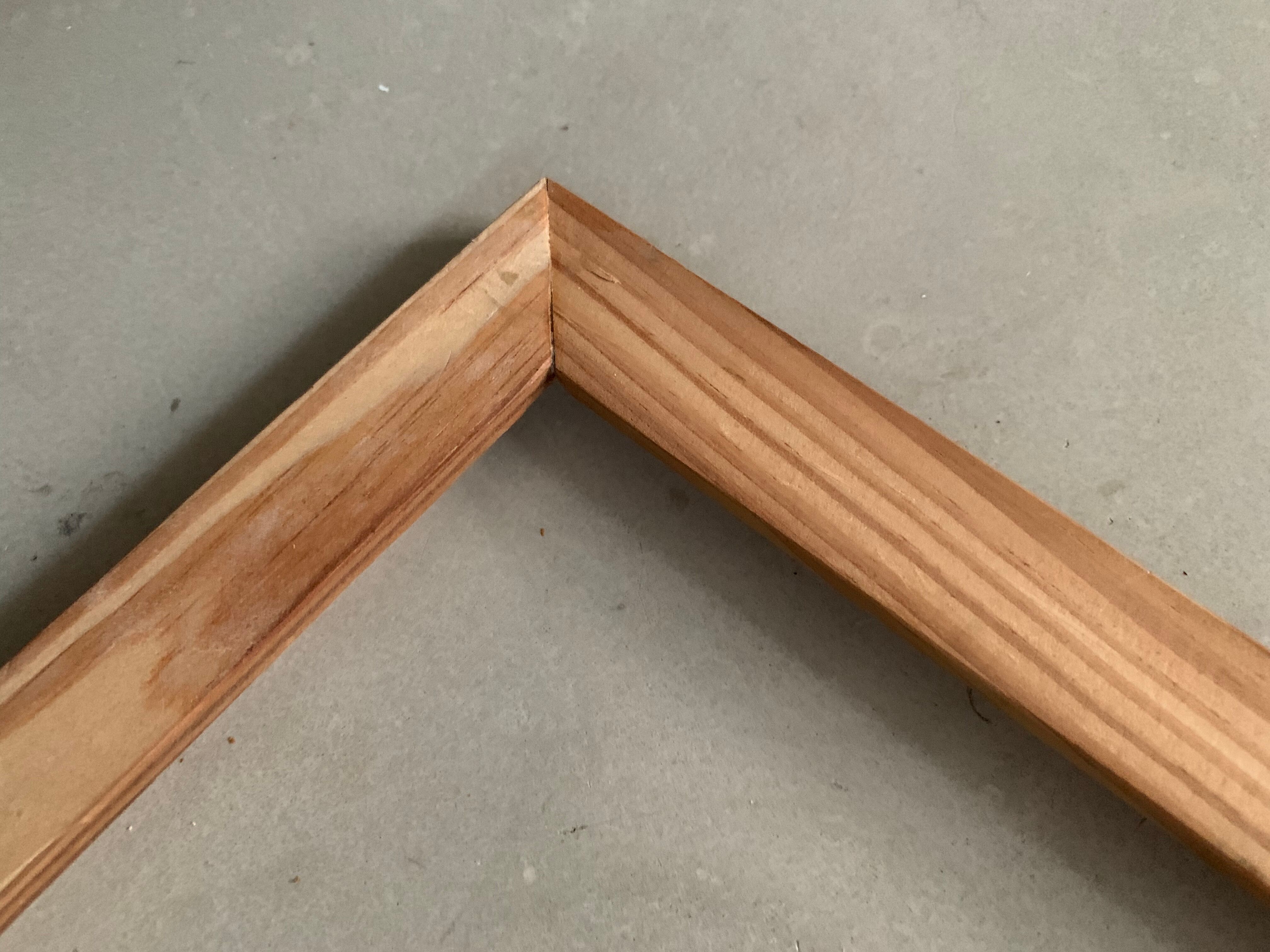 Frame in pine / old wood 52x58cm