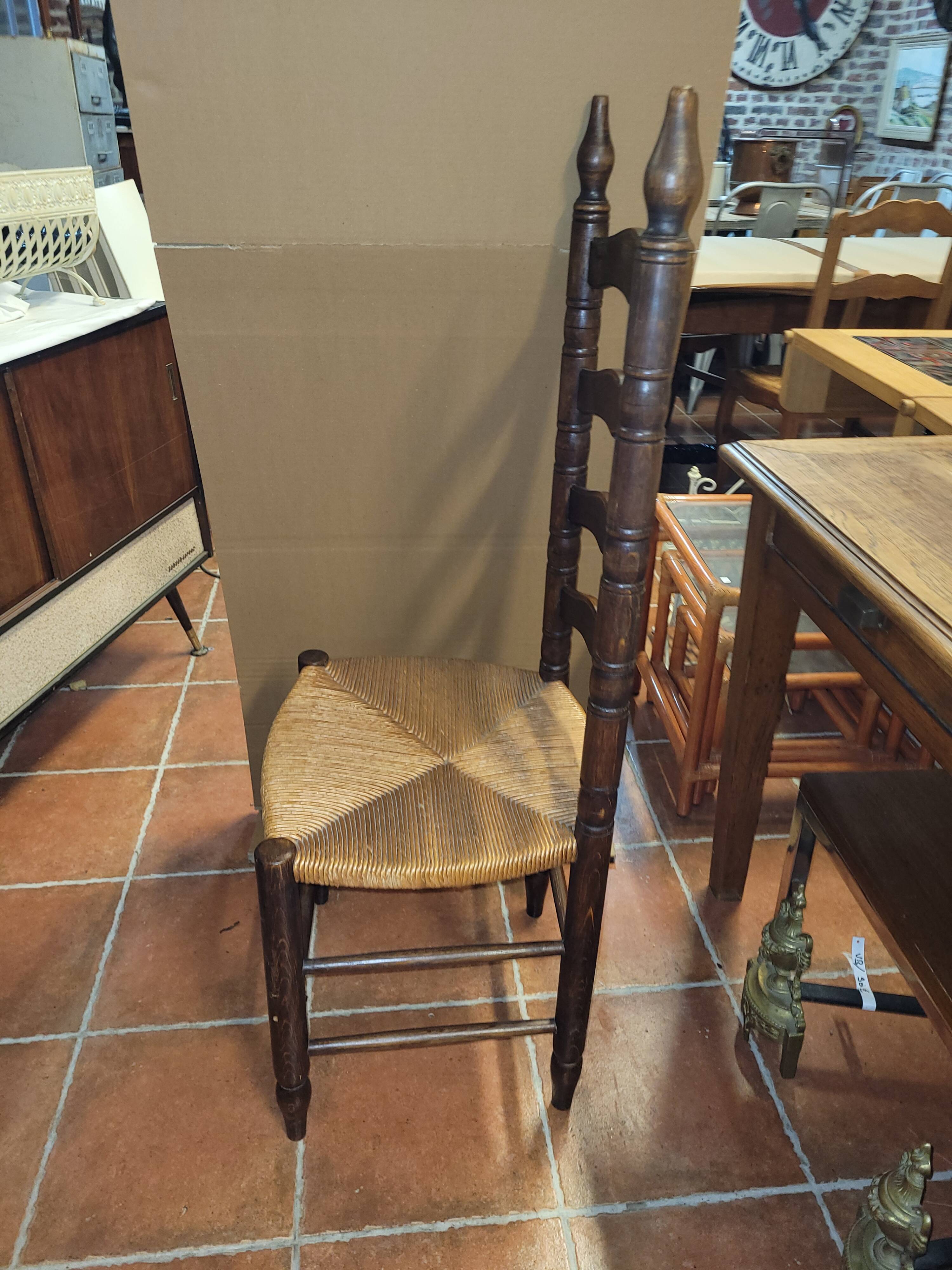 Set of 5 Picardy dining room chairs