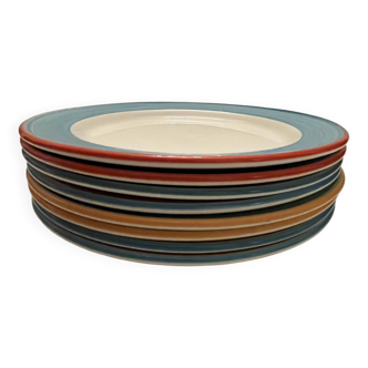 8 assiettes à dessert en faïence