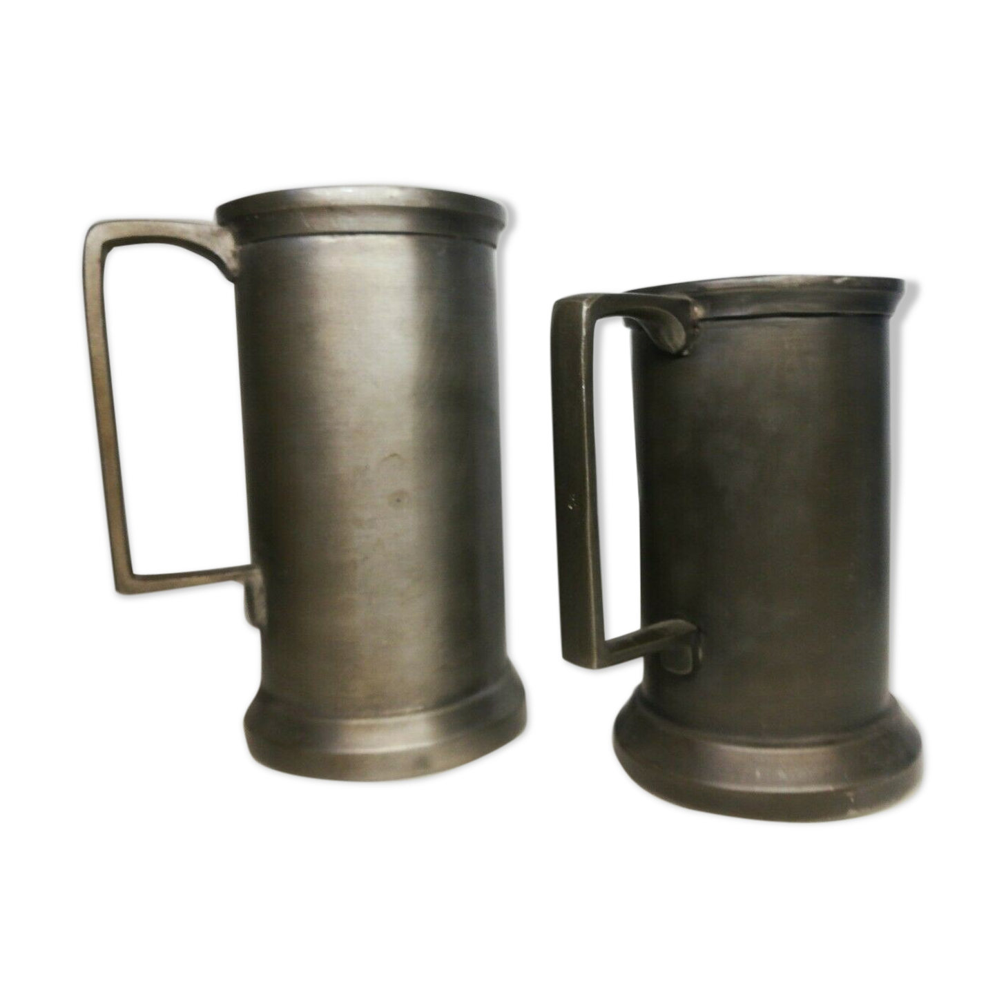 Set de 2 pichets en étain