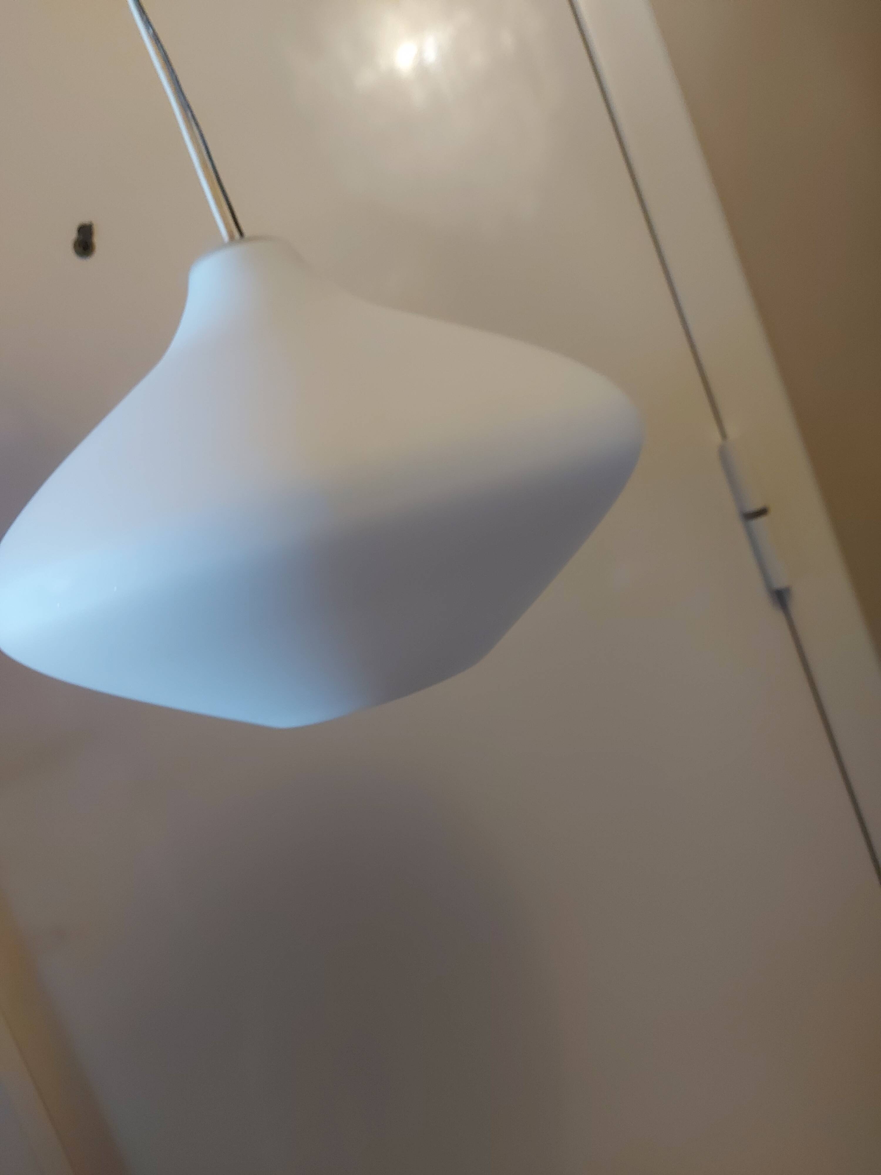 Vintage suspension in white opaline