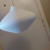 Vintage suspension in white opaline