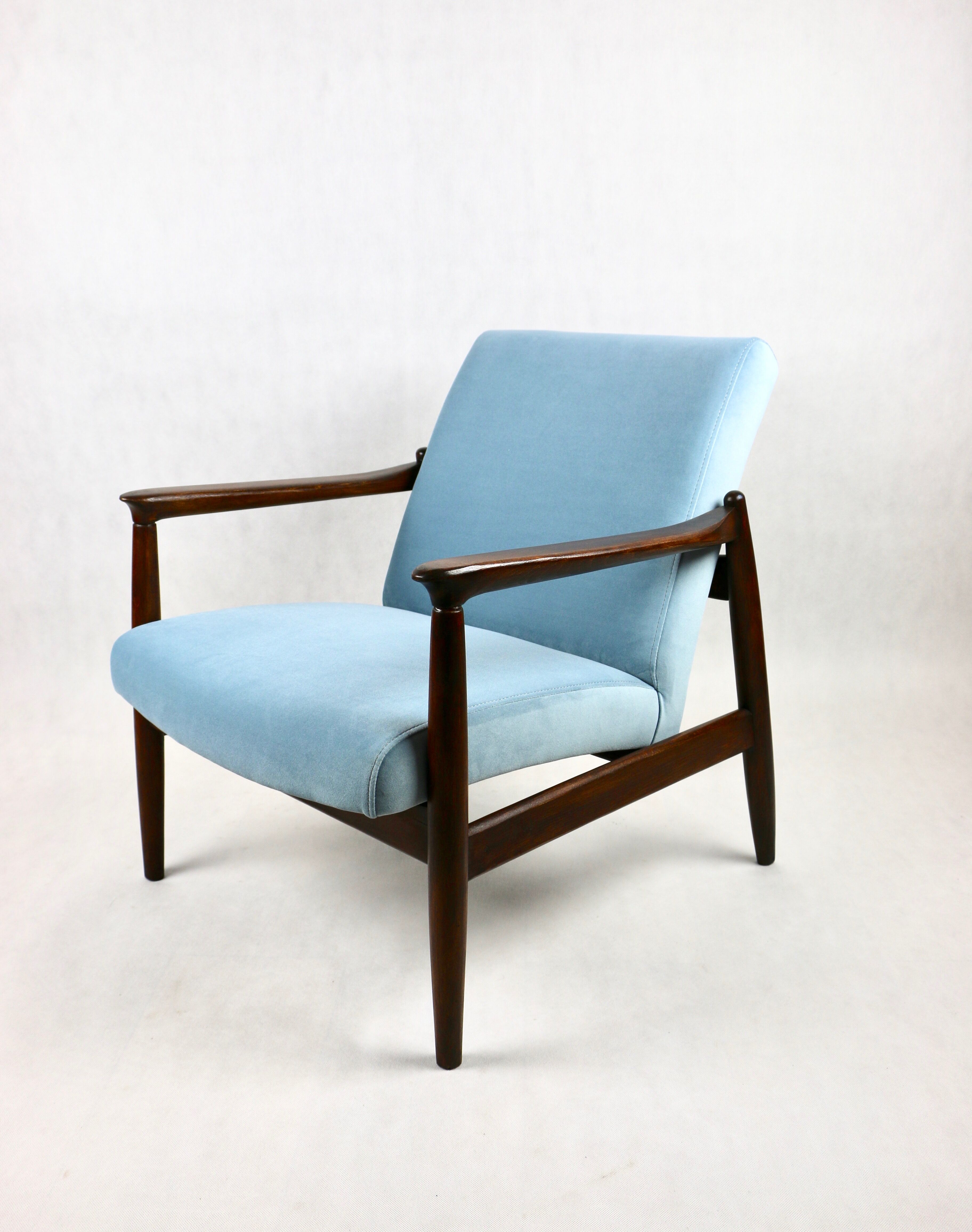 Light blue GFM-64 Armchair