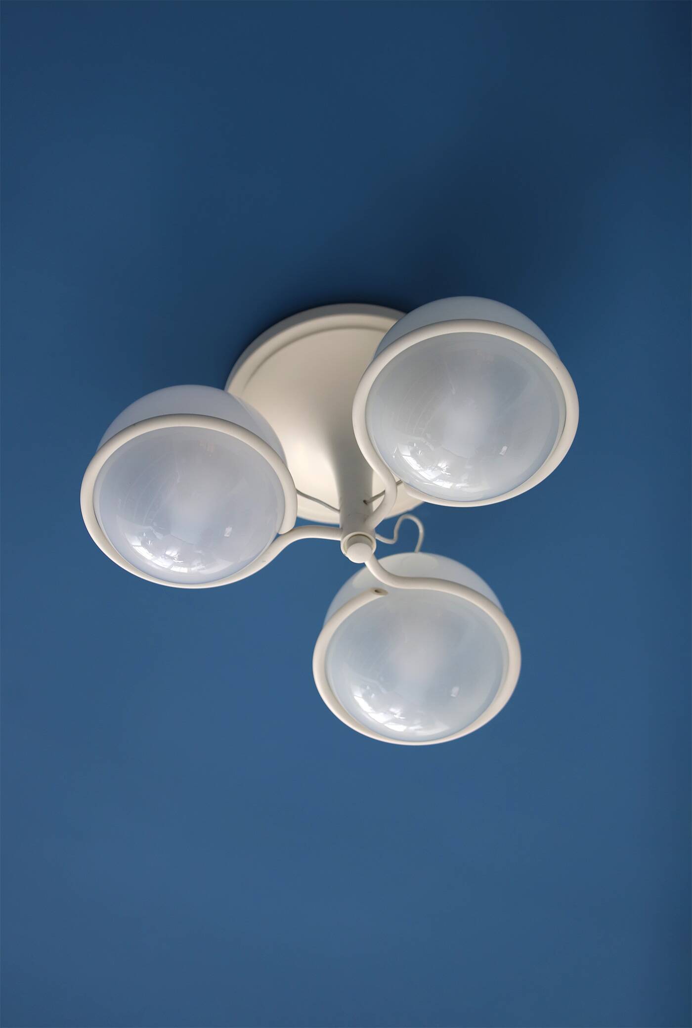 Gino Sarfatti metal and glass 'Le Sfere Plafone 2042/3' ceiling lamp for Arteluce