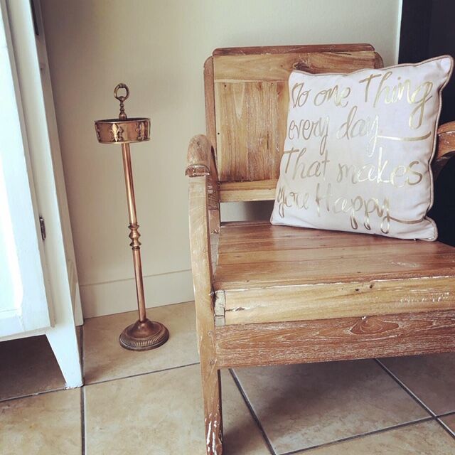 Bronze standing ashtray "Lys"