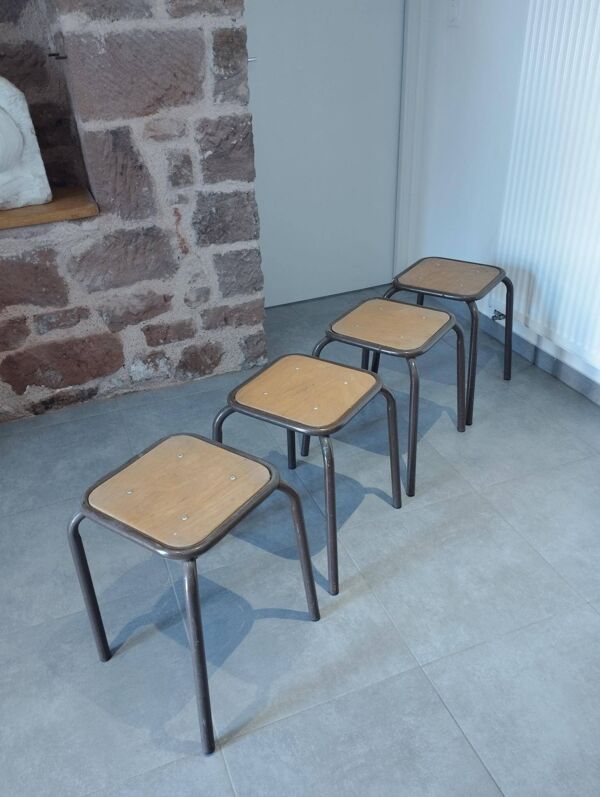 4 tabourets Mullca indus, atelier, école époque vintage