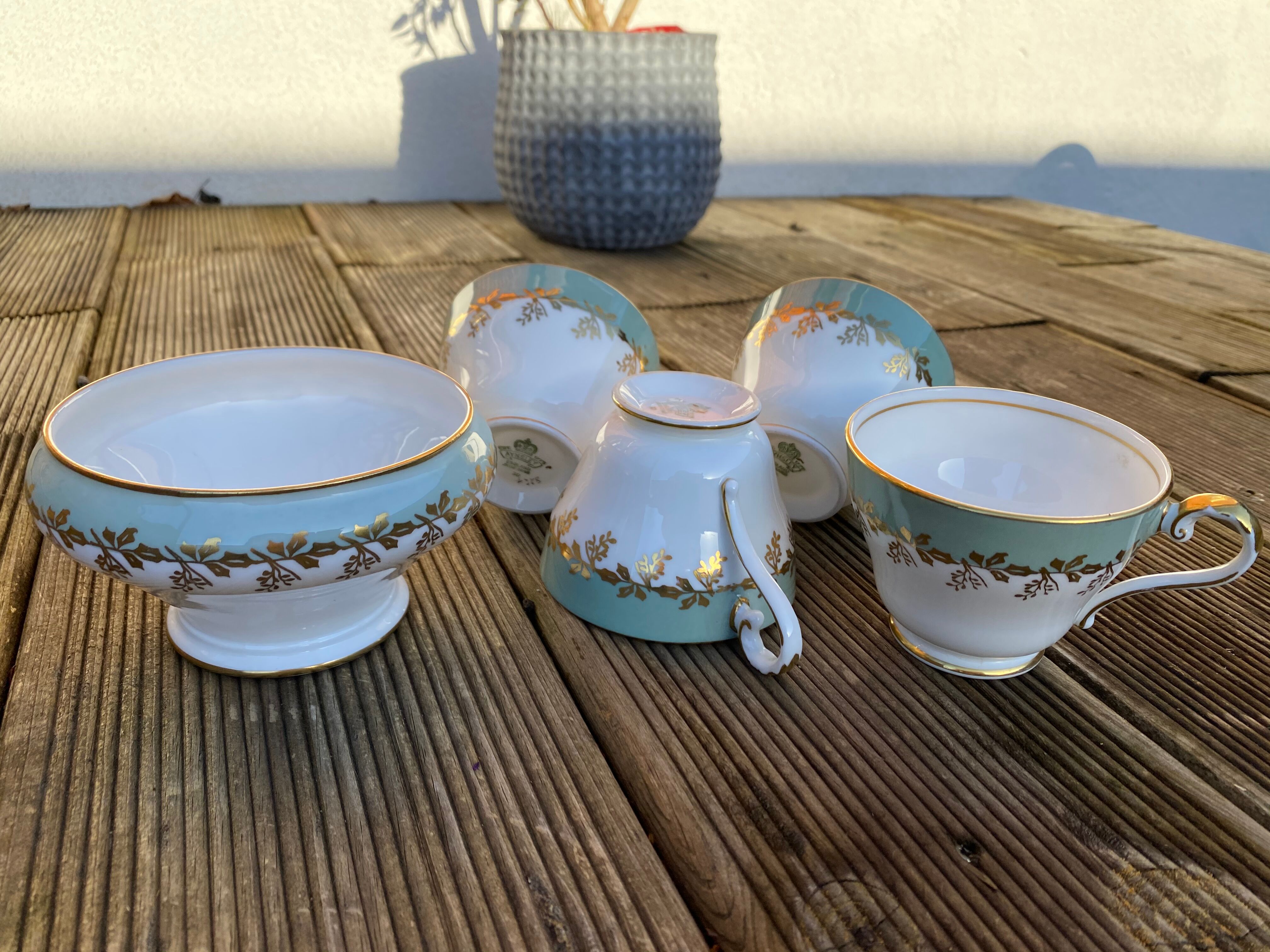 English teacups