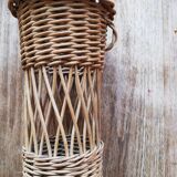 Rattan bouquet holder
