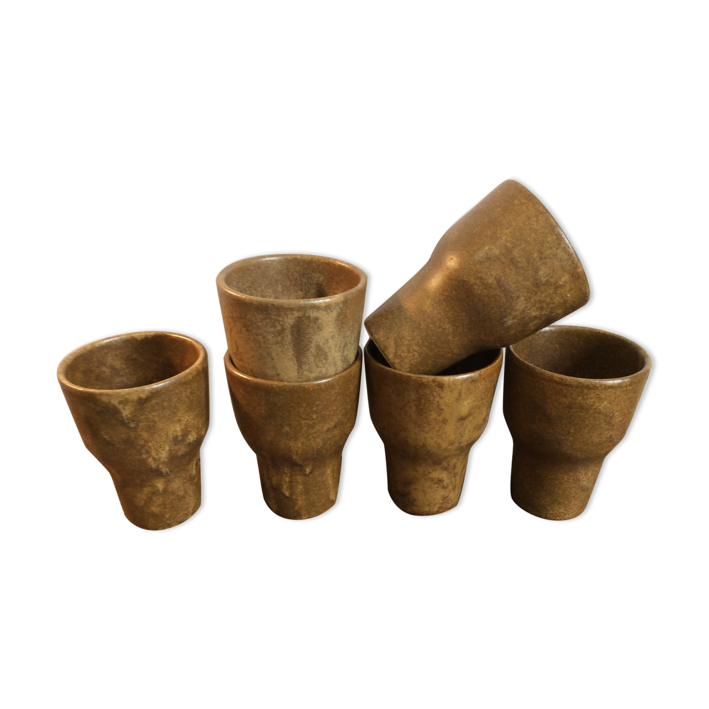 6 mugs in stoneware