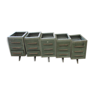 Set of 5 metal lockers