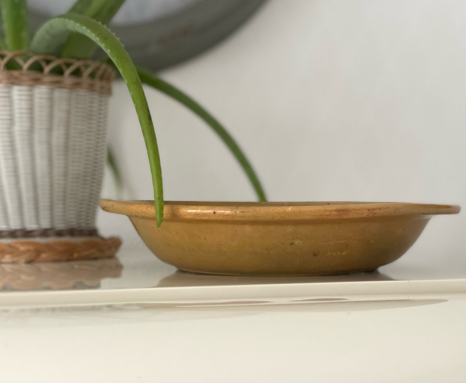 Glazed stoneware dish