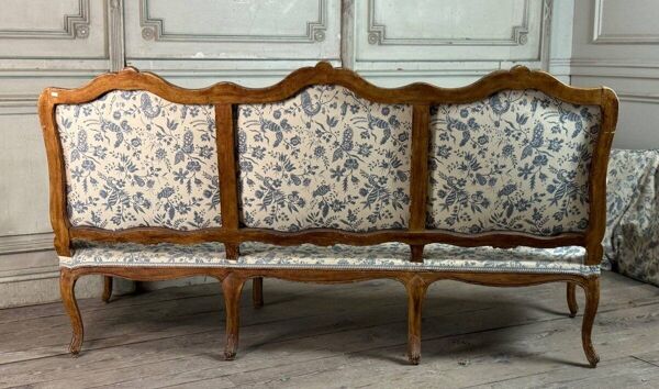 Banquette Louis XV en bois sculpté patine chêné XVIIIème siècle